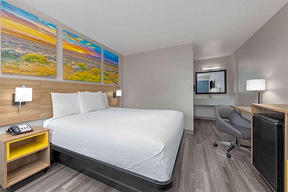 Days Inn by Wyndham Wichita Falls