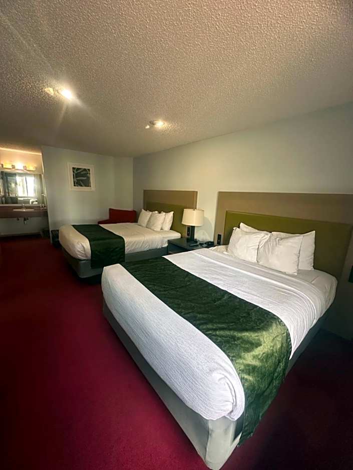 Pictured Rocks Inn and Suites