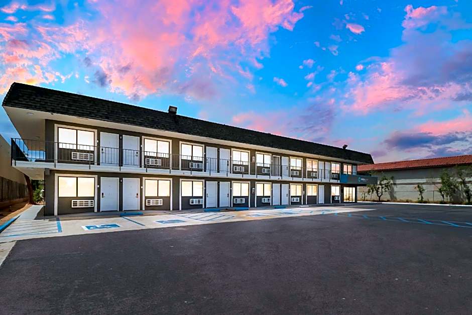 Photo 1 of 74 of Clarion Pointe Ridgecrest Near China Lake Naval Station