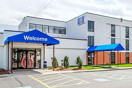 Motel 6-Brockton, MA