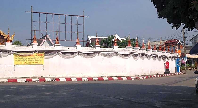 Baan Bua Guest House