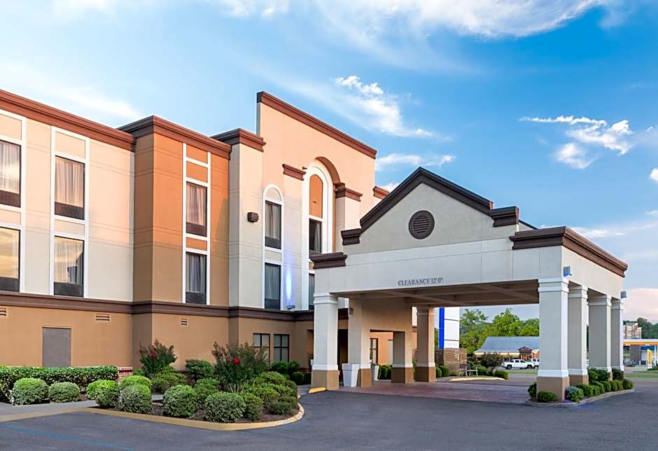 Holiday Inn Express Hotel & Suites Grenada By IHG