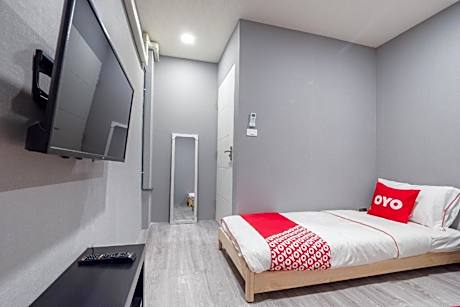 Twin Room with Shared Bathroom