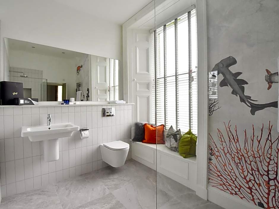 The Meadowpark Bar, Kitchen & Rooms