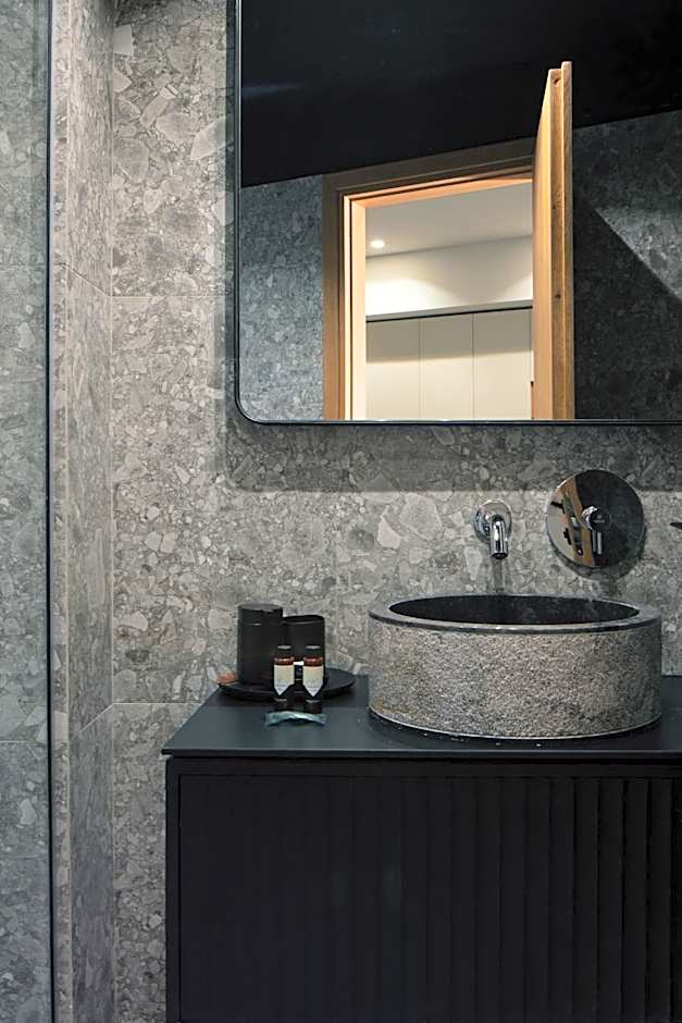 Chapter 02 Gallery Suites