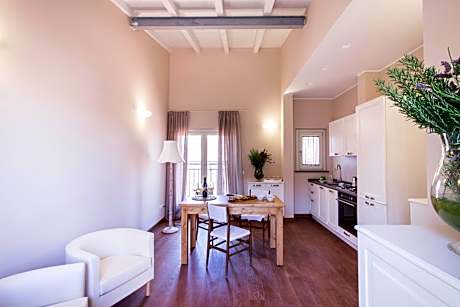 Queen Suite with Spa Bath