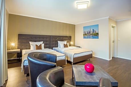 Family Room (4 Adults)