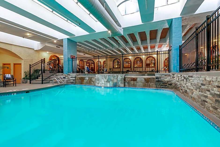 Embassy Suites by Hilton Kansas City Plaza