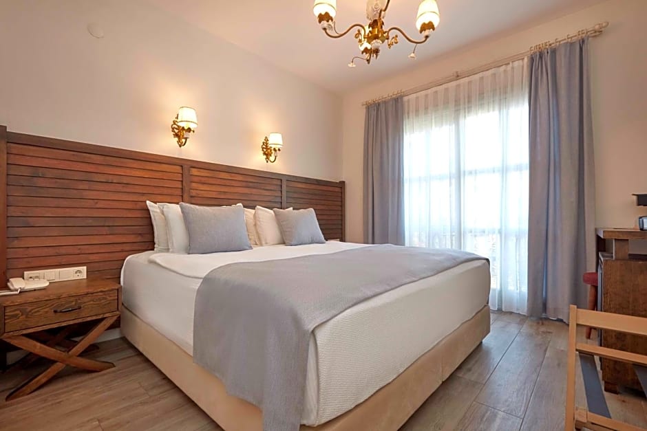 AlaBora Hotel