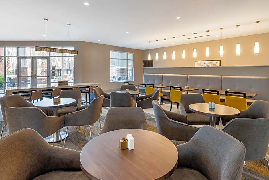 DoubleTree by Hilton Summerville Nexton