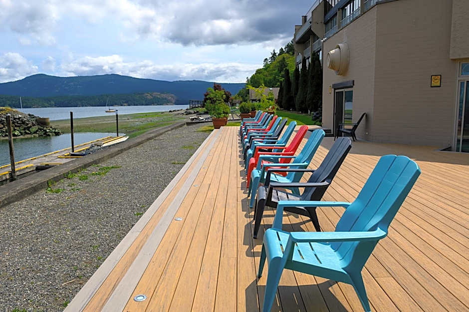 Oceanfront Suites At Cowichan Bay