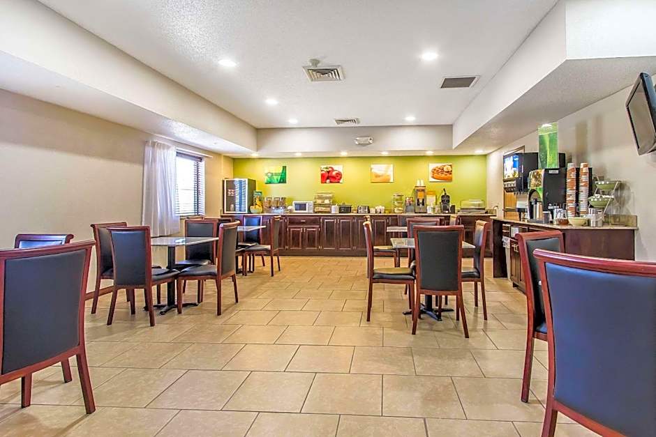 Quality Inn & Suites La Vergne