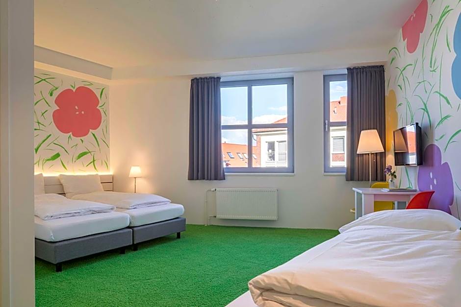 Photo 1 of 7 of Triple Room