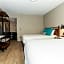 Magnolia Tree Hotel