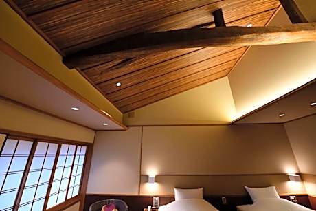 Triple Room - "Kikyo"