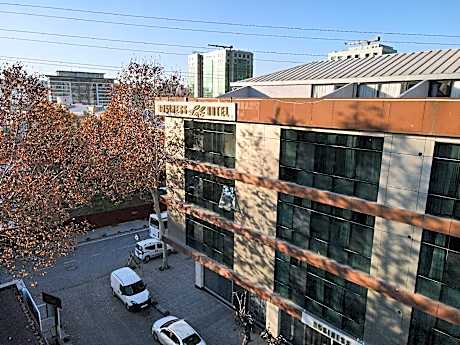 Business Life Hotel Güneşli