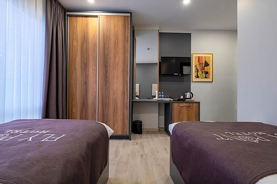 FLY POINT AIRPORT HOTEL