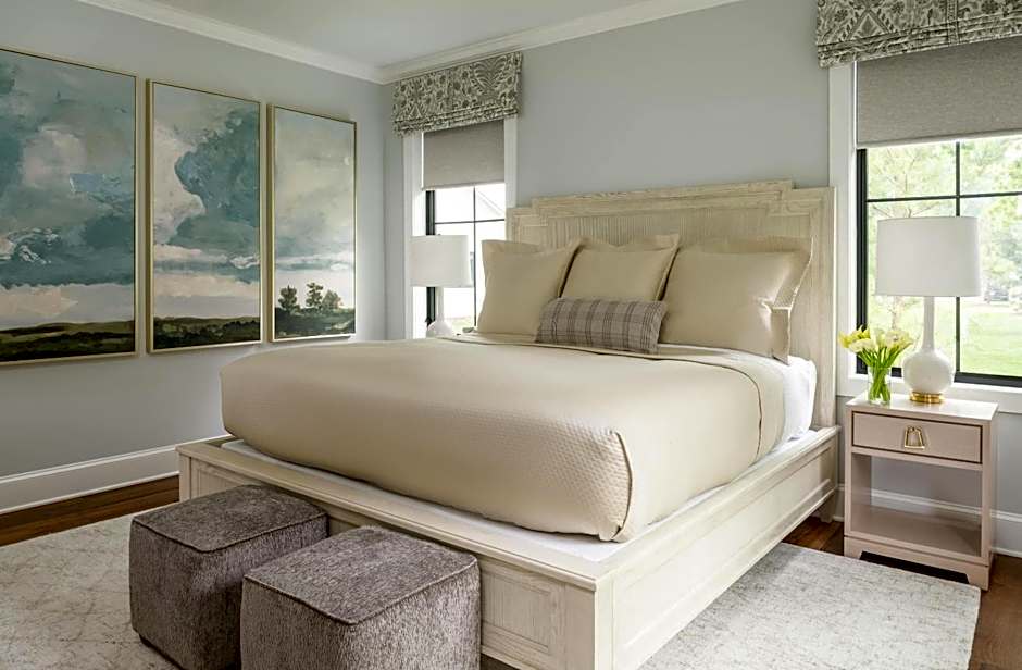 The Oaks Waterfront Hotel