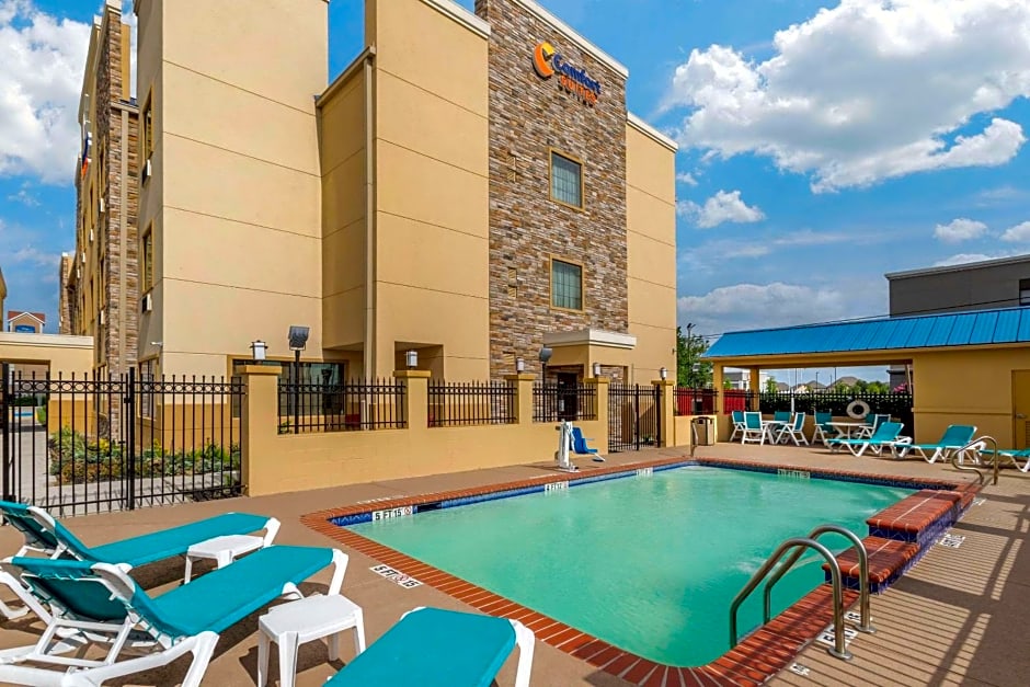 Comfort Suites Baytown I 10