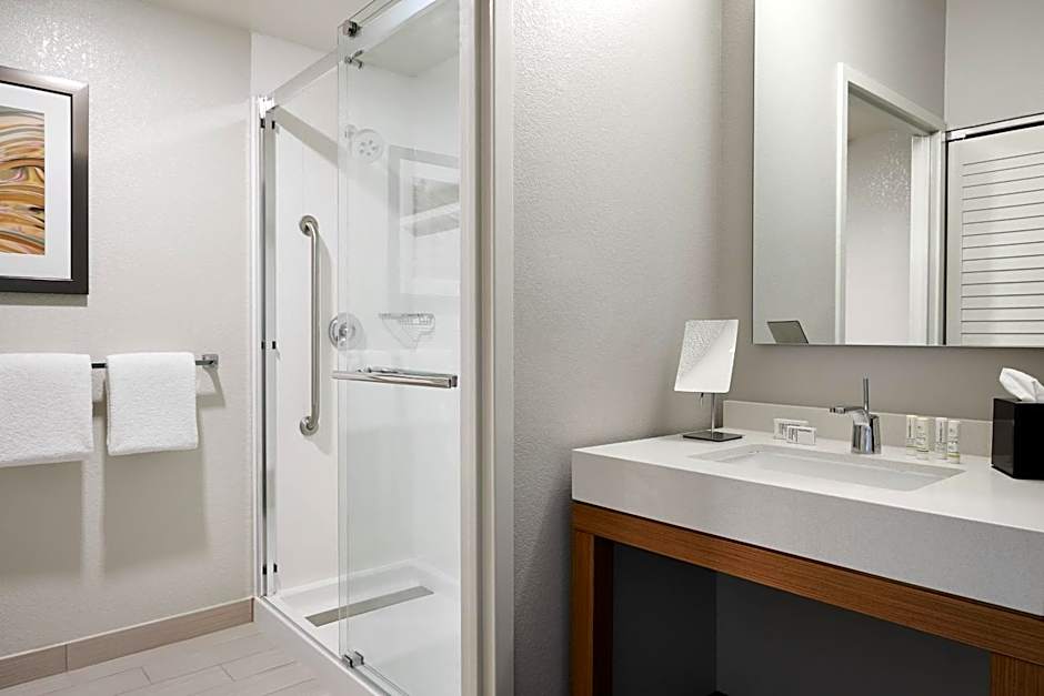 Courtyard by Marriott Milwaukee Downtown