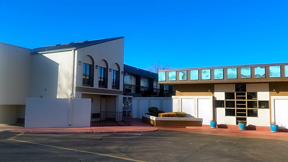 Western Inn and Suites