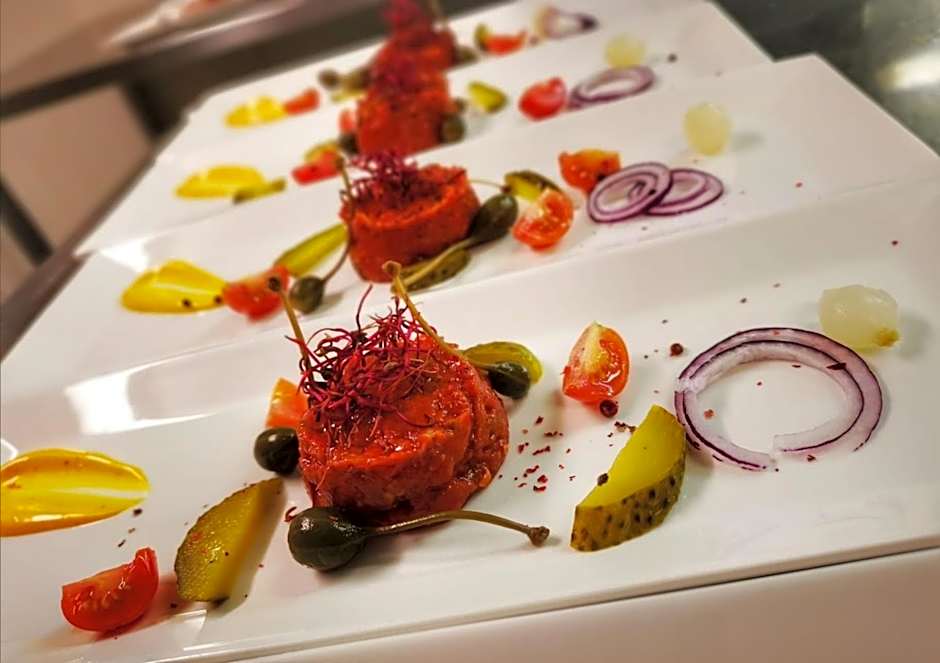 Hotel Bellevue - Traditional Swiss Hideaway