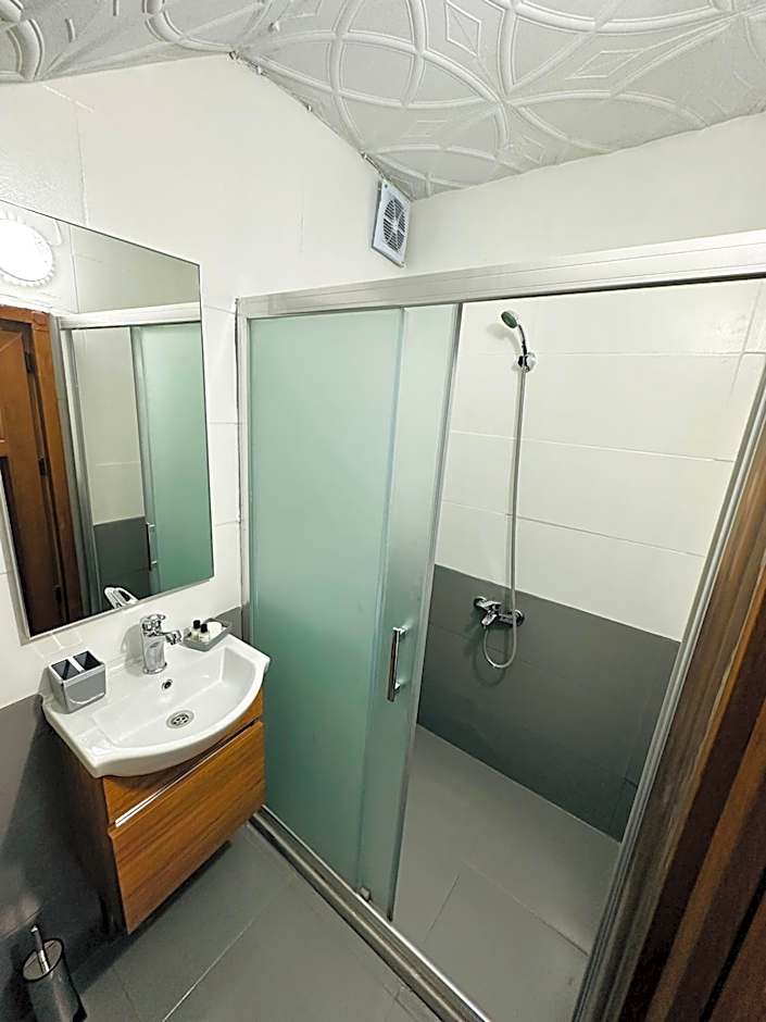 La Petite Maison Hotel