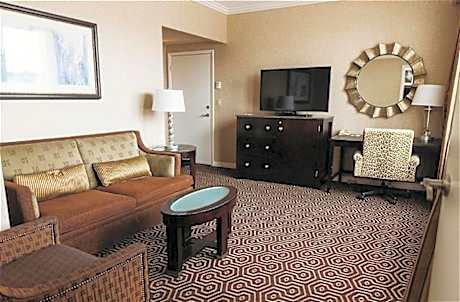 Queen Suite