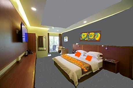 Deluxe Double Room with Balcony and Sea View