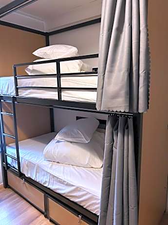 Single Bed in 6-Bed Dormitory Room