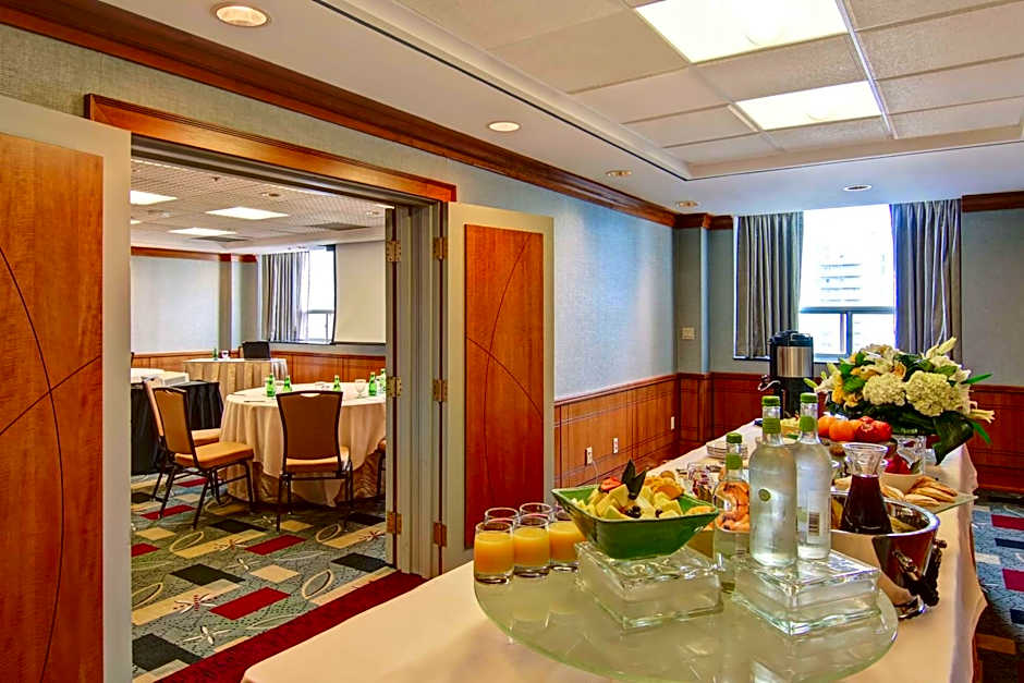 DoubleTree by Hilton Toronto Downtown