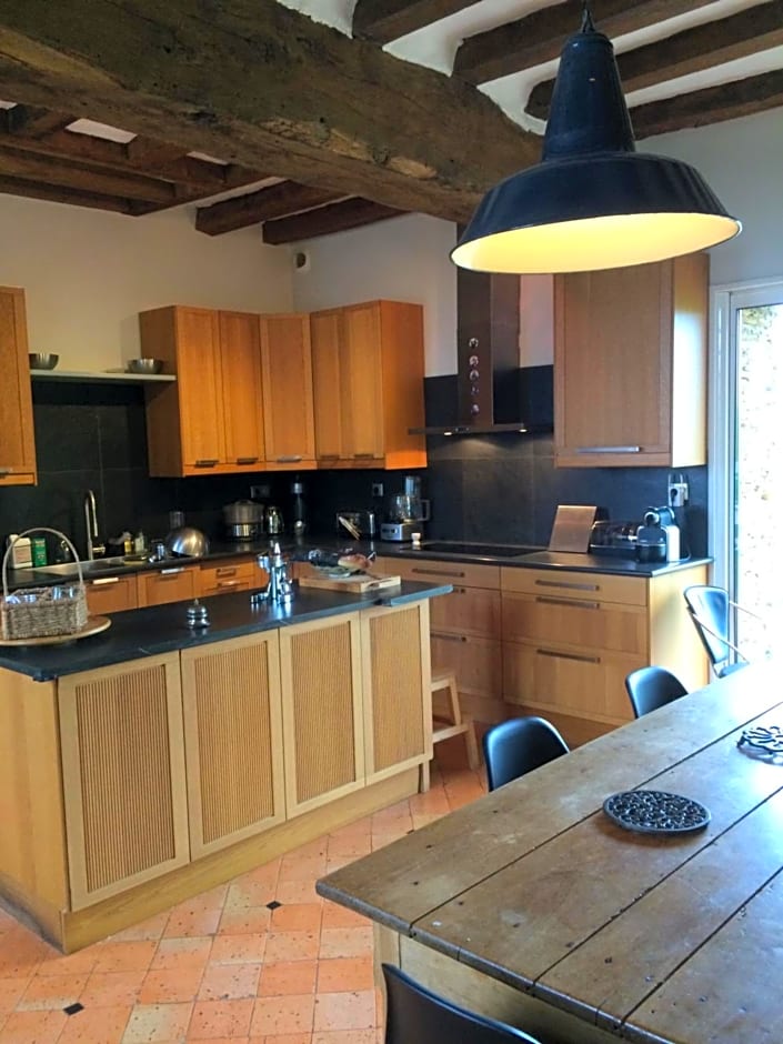 La Moulinière, jolie longère du XVIIè 25, chemin de la Source