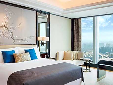 Caroline Astor Suite