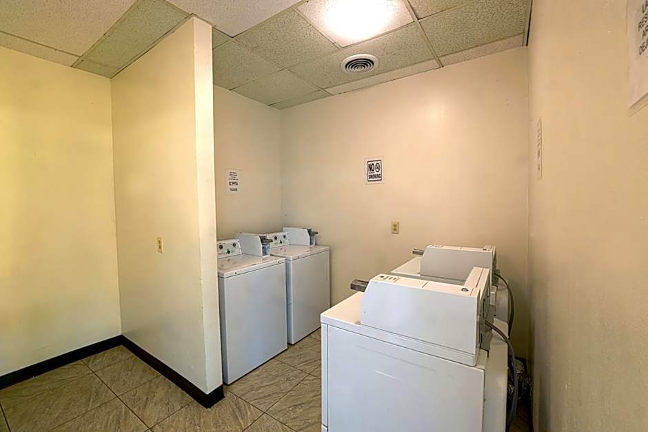 Motel 6-Longview, TX - North