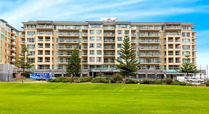 Oaks Glenelg Plaza Pier Suites