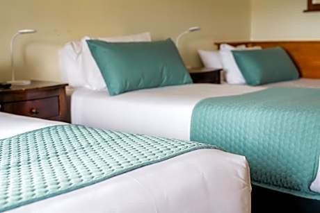 Triple Room with Private Bathroom