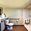 DoubleTree By Hilton Fresno Convention Center