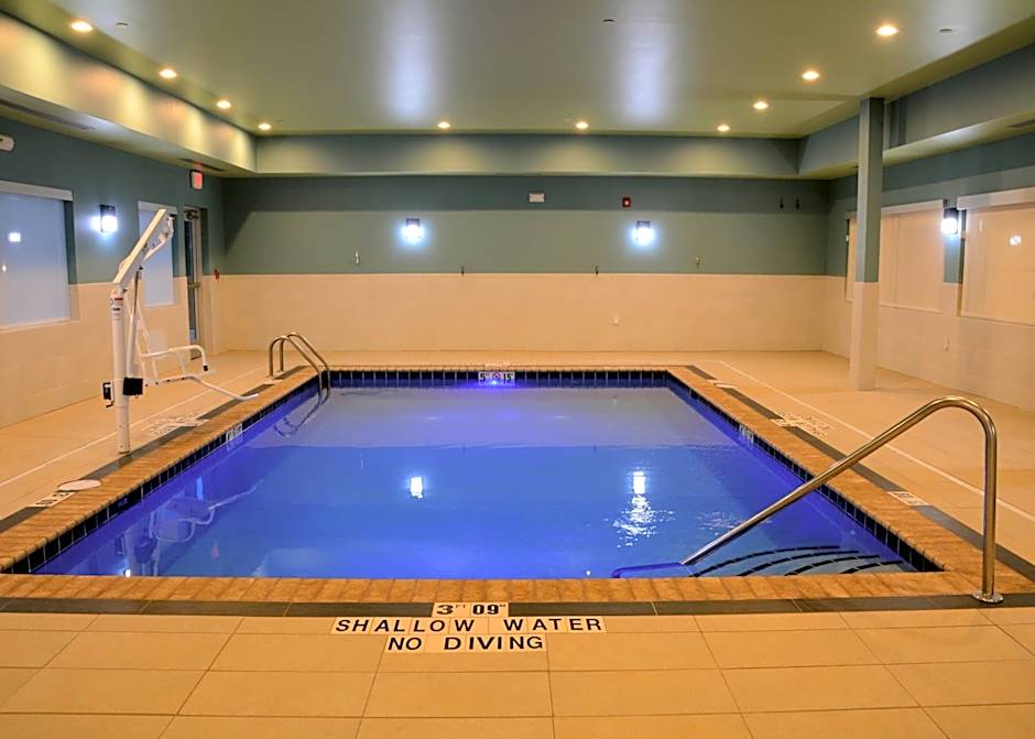 Holiday Inn Express & Suites Pittsburgh - Monroeville By IHG