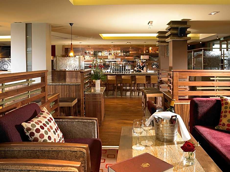 Westport Plaza Hotel, Spa & Leisure