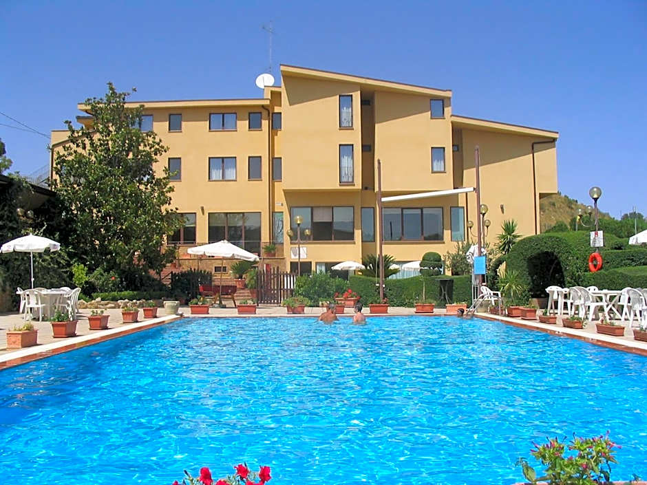 Riviera Hotel