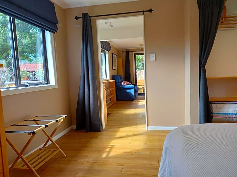 Hide Away in Waikanae