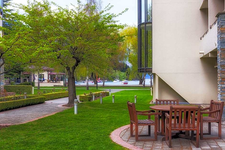 Novotel Queenstown Lakeside