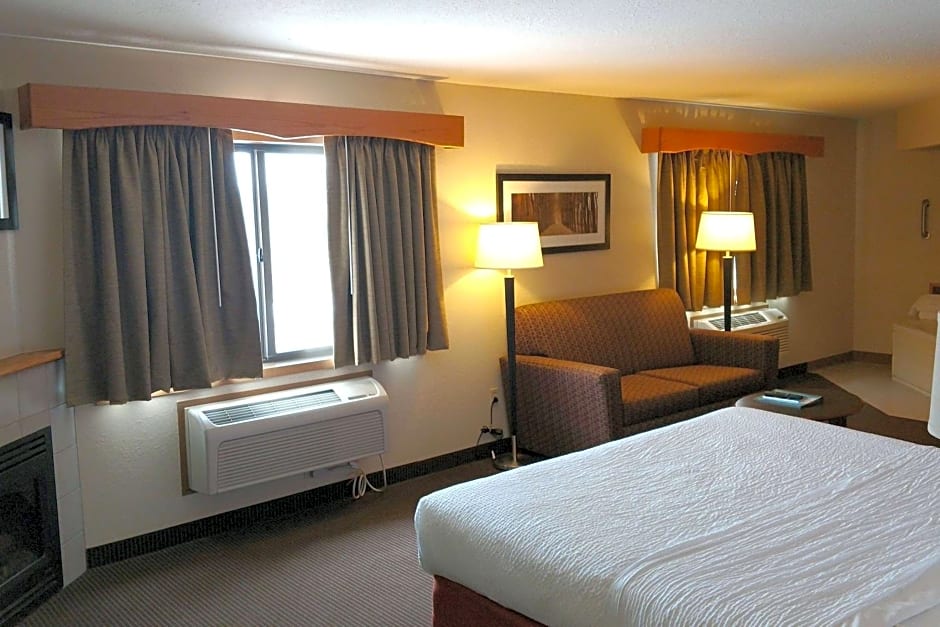 AmericInn by Wyndham Iron River