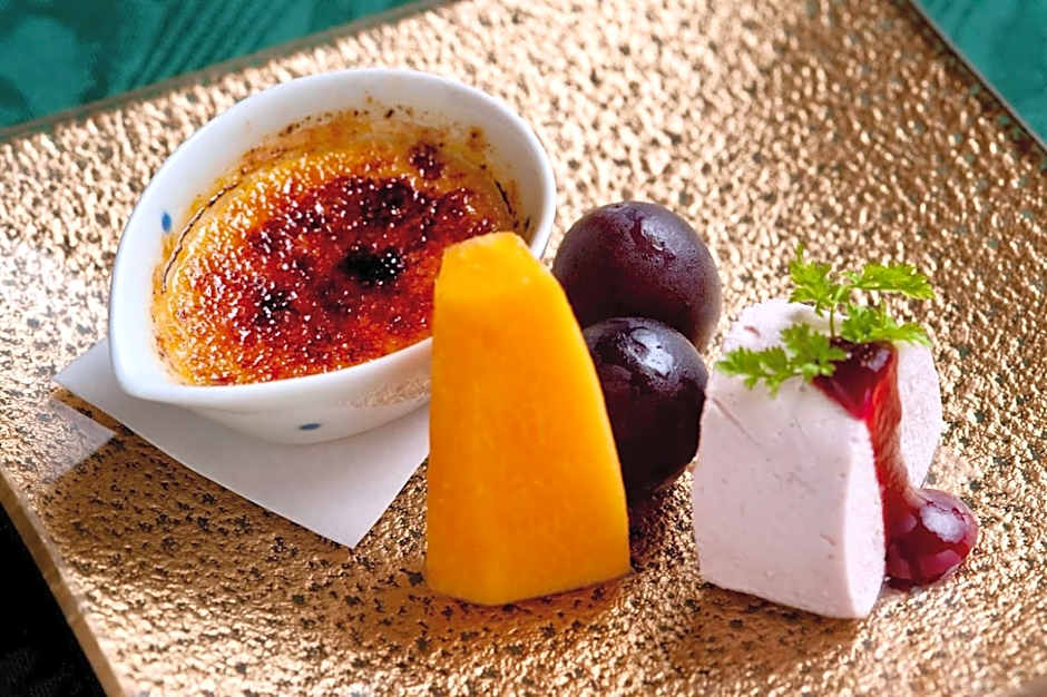 Satonoyu Waraku 13 years or older