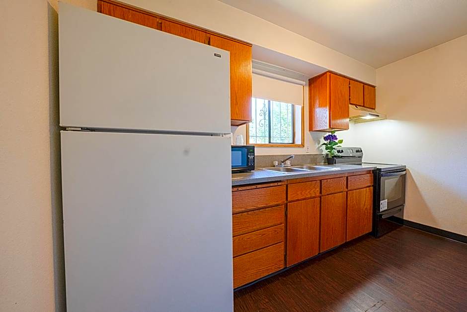 Budget Inn Gladstone By OYO - Portland Clackamas