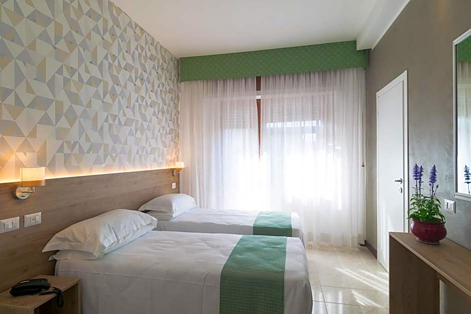 Hotel Pacific