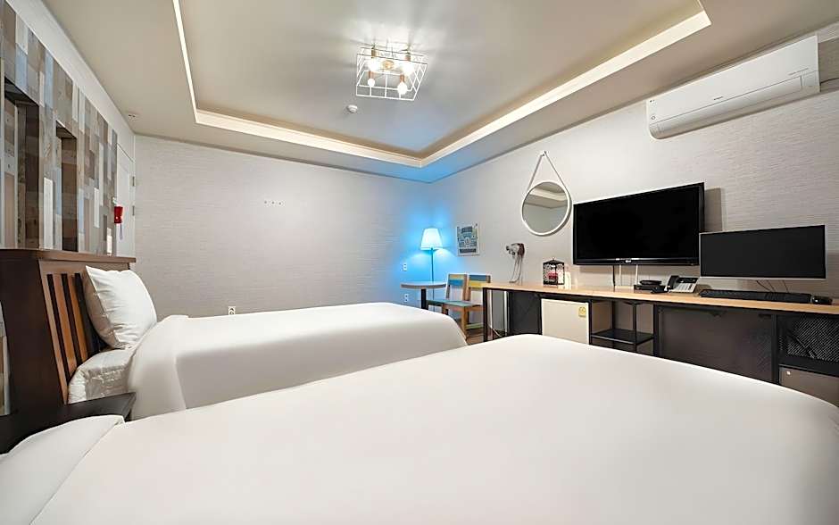 Gangneung Crystal Motel