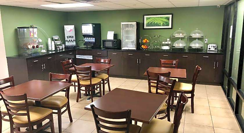 Days Inn by Wyndham Brooklyn Borough Park