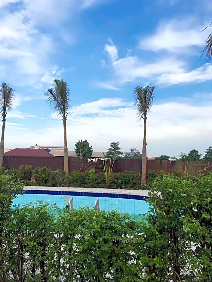 Jian Guo Grand Hotel