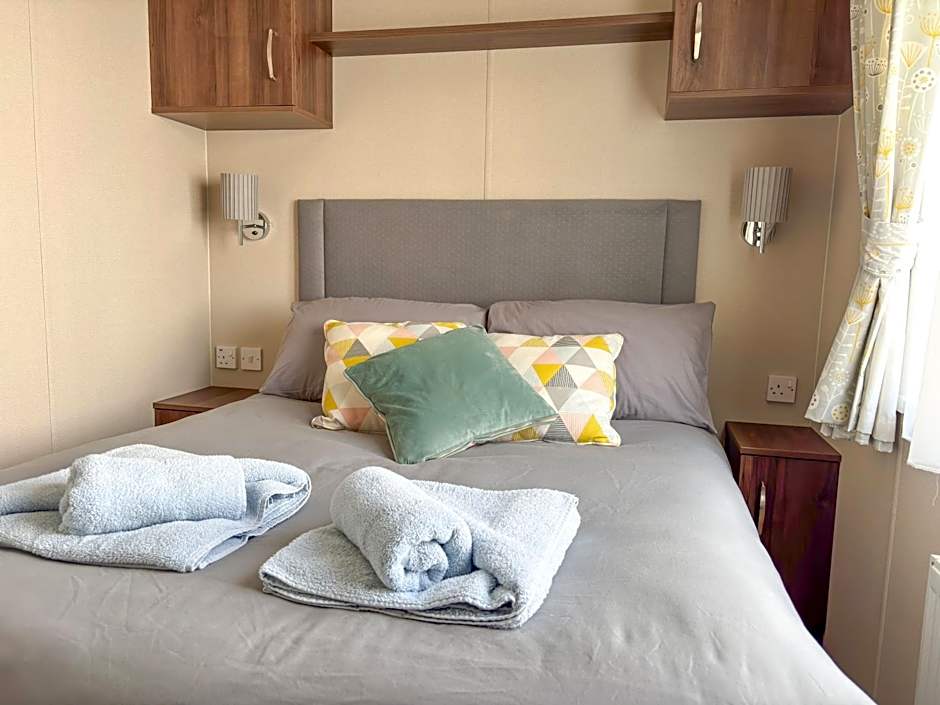 Pemberton Avon pitch 30 Creek Caravan Park dog friendly